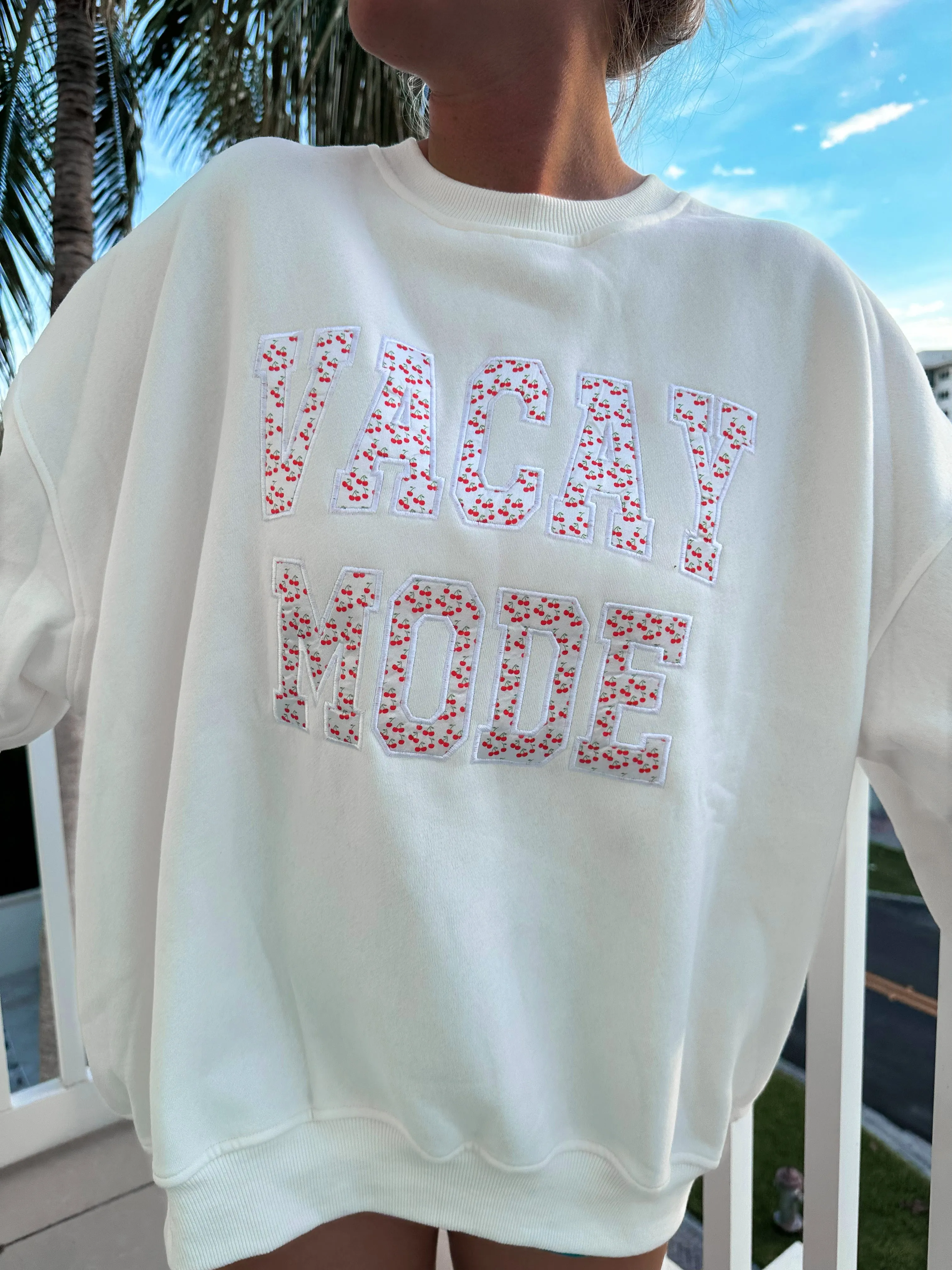 VACAY MODE CHERRY EMBROIDER FABRIC SWEATSHIRT