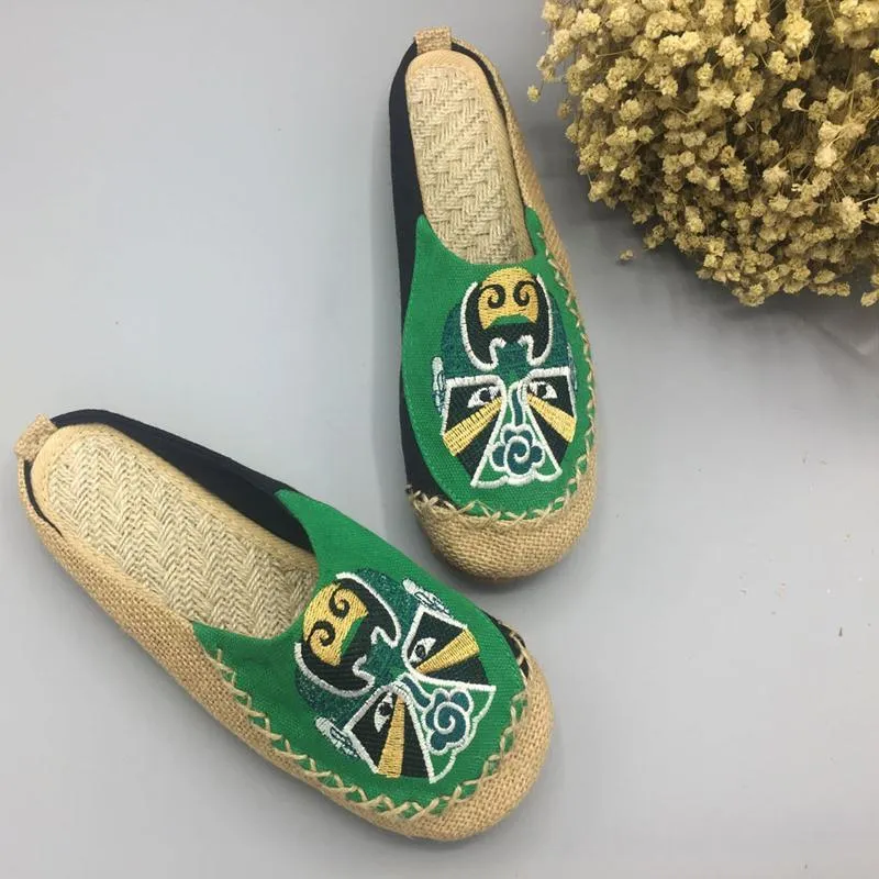 Women Peking Opera Facial Embroidered Casual Flats Home Slippers